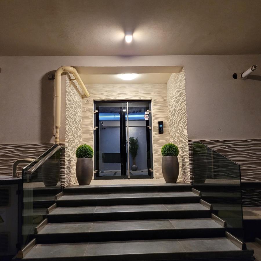 Zen Garden Apartament De Lux Nou Pe Malul Marii Constanta Exterior photo
